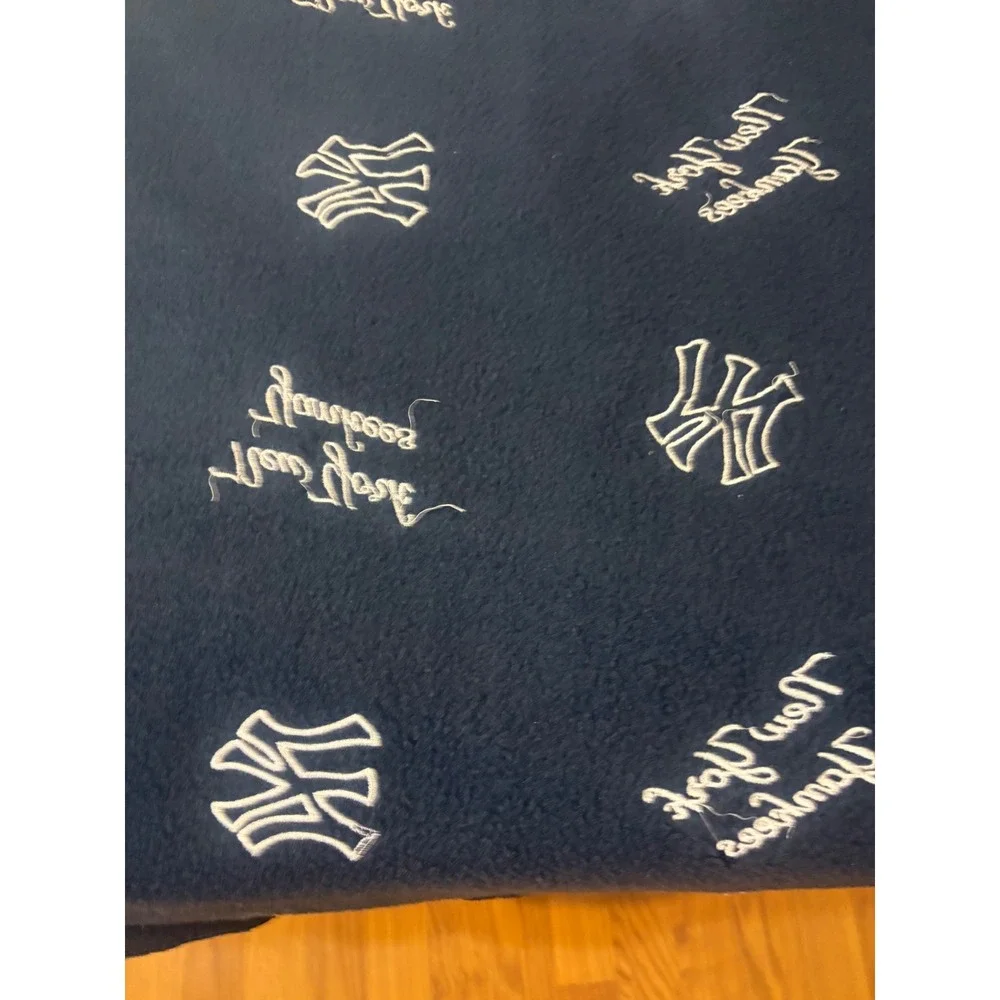 NY Yankees embroidered fleece blanket 70x 55 in